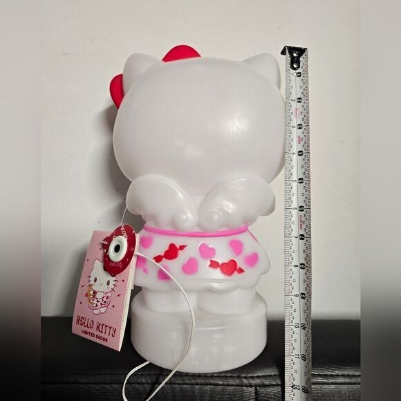 Hello Kitty Lighted LED Decor Valentine’s Day 12 inch Blow Mold NEW - Picture 2 of 9